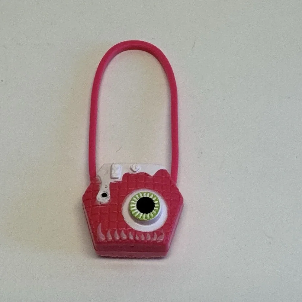 Monster High G3 Pets & Accessories - Crescent Watzie,‎ Neptuna, Tut